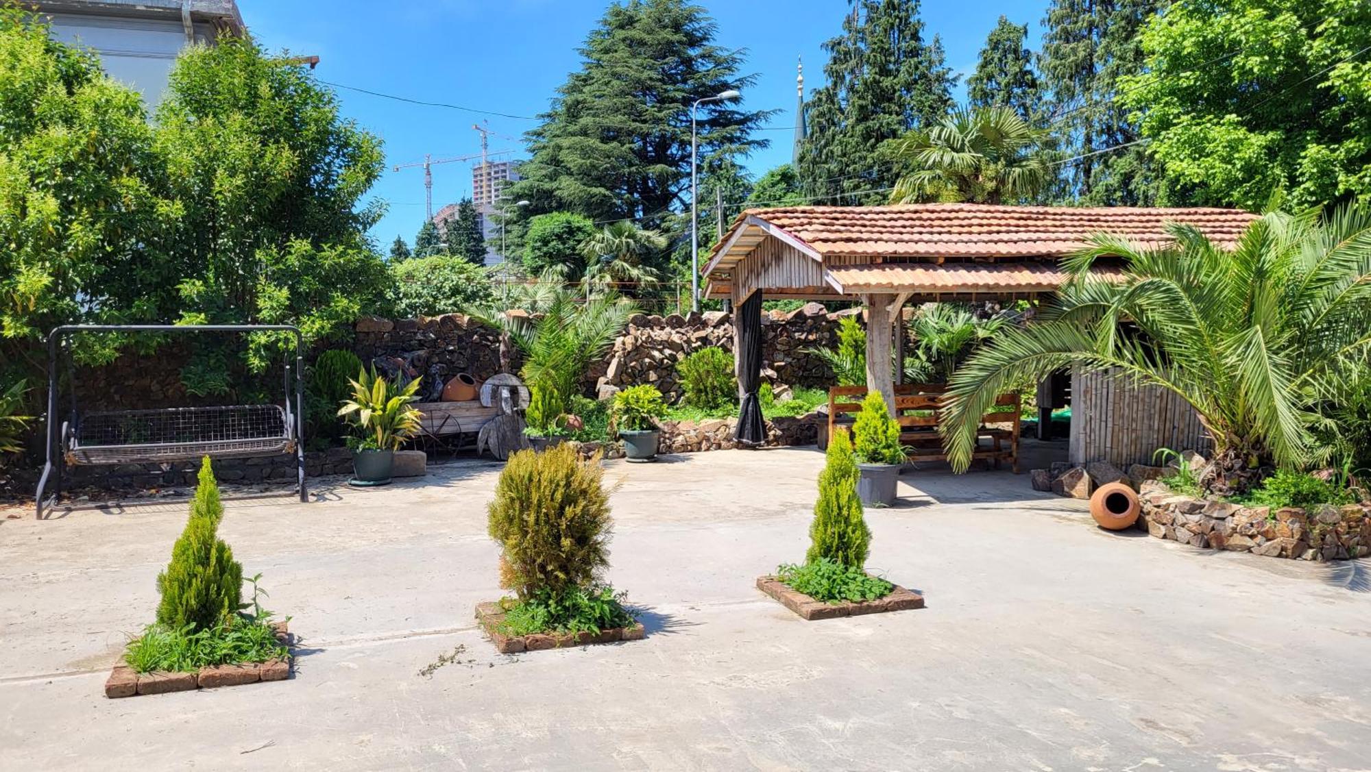 Guesthouse Gocha Beridze Батуми Экстерьер фото